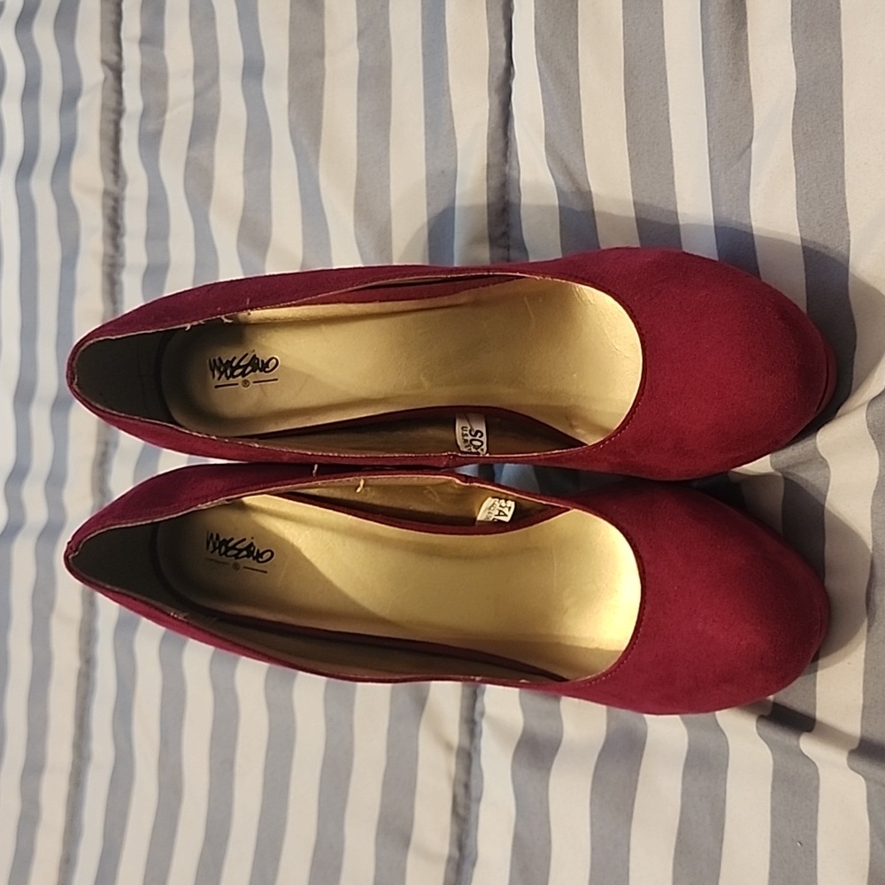 Mossimo Pumps